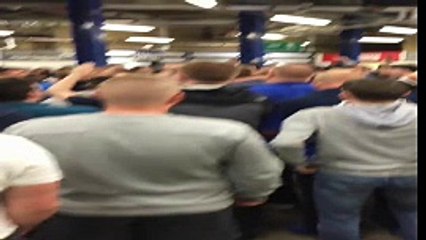 Everton taraftarından Chelsea'ye gönderme!