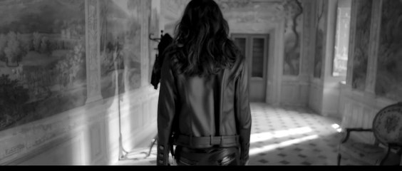 Isabeli Fontana, égérie Redemption pour l'automne-hiver 2015-2016