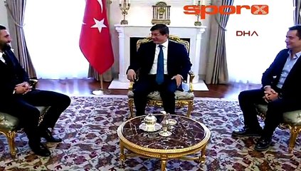 Arda Turan'dan Davutoğlu'na ziyaret!...