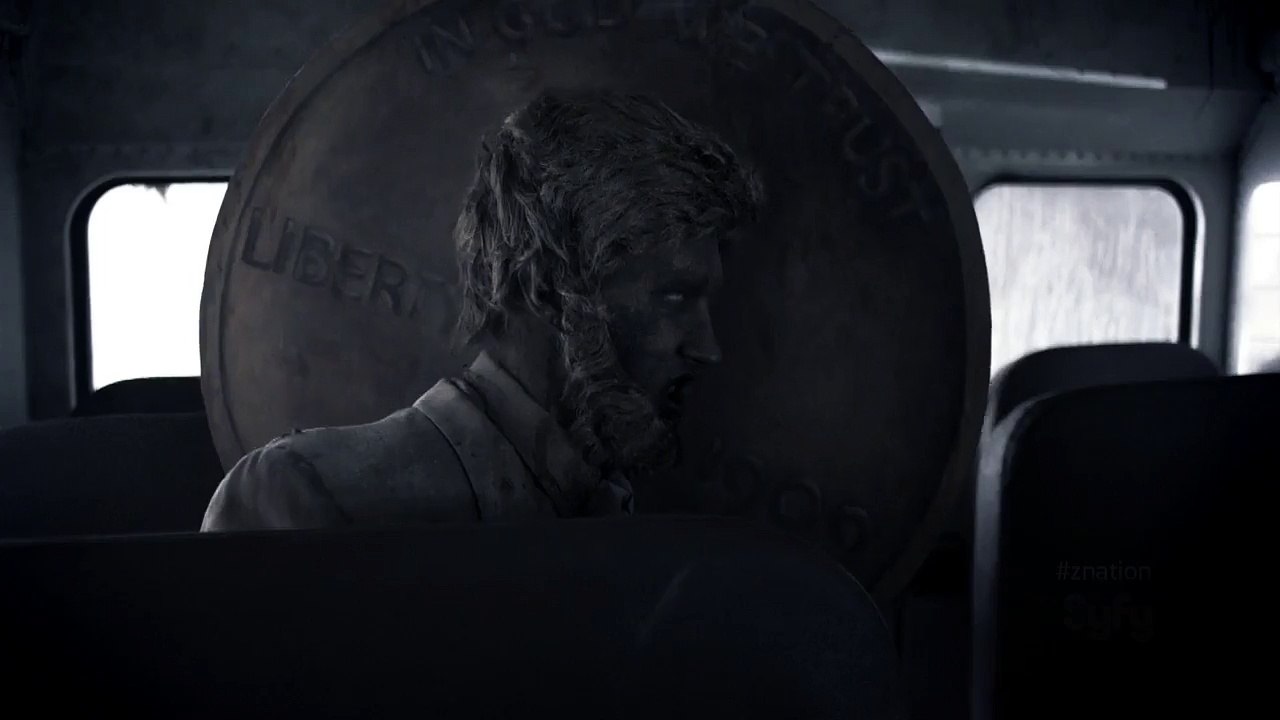 Z Nation Saison 2 (teaser - Doc dans le bus)