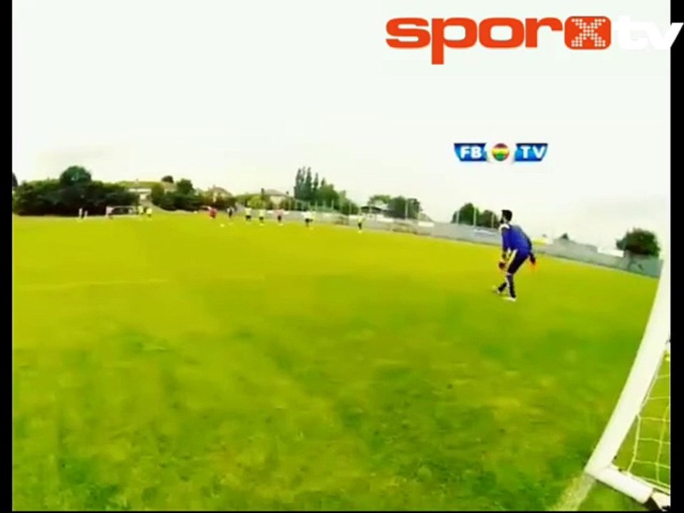 Volkan Demirel'den harika kurtarış!