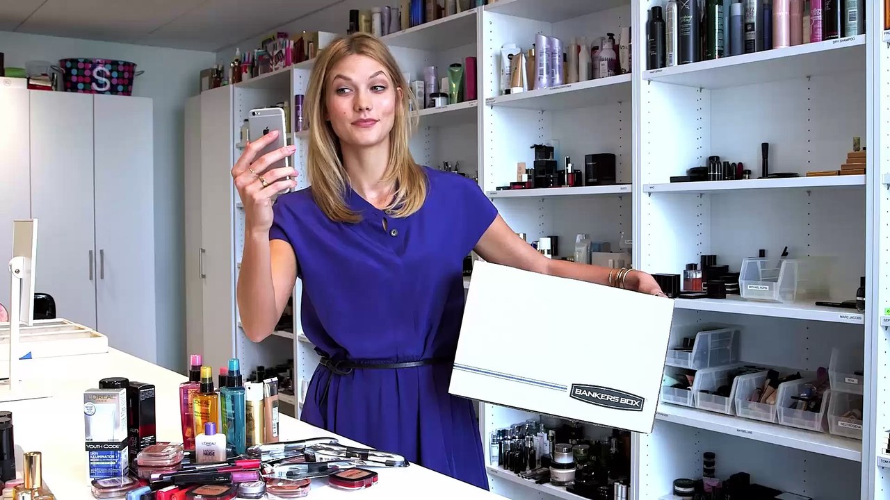 Karlie Kloss se prépare pour la Fashion Week de New York