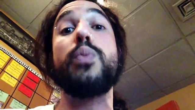 Ce gars reprend Rap God de Eminem 1,25 fois plus vite... Flow de malade!