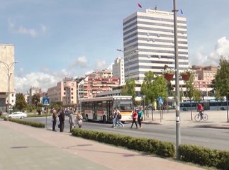 Veliaj: Nga e hëna rregulla të reja për transportin shkollor