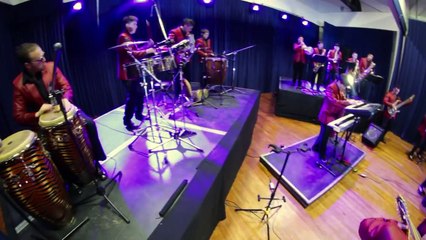 AMADEUS ORQUESTA (EN VIVO) - MOSAICO ECUATORIANO. PRODUCCIÓN PARA BAILAR Y GOZAR VOL. II