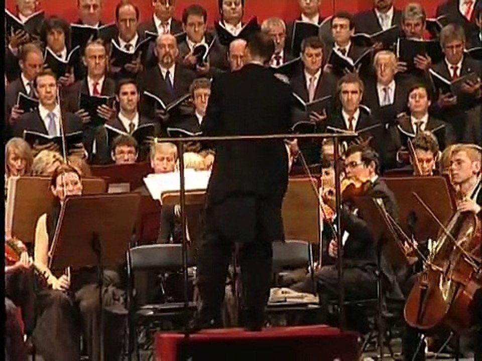Fausto (Ch.Gounod) : "Gloire immortelle"   CORO "PREMIER ENSEMBLE" de AGAO