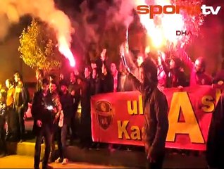 G.Saray'a Karabük'te çılgın karşılama!..