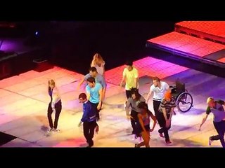 Safety Dance - Glee Live @Los Angeles