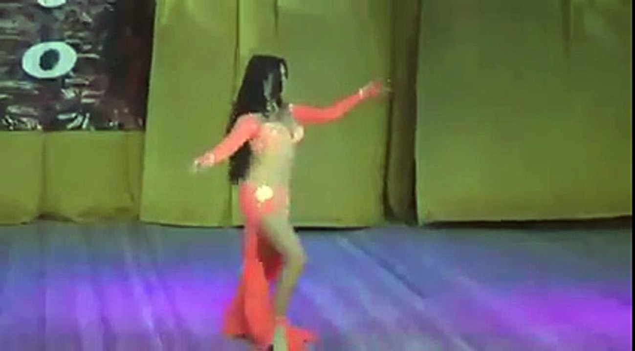 DASI ARBI BELLY DANCE SEXY