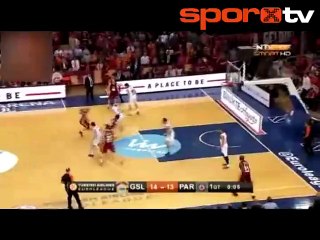 Arroyo çıldırdı! Yok böyle asist...