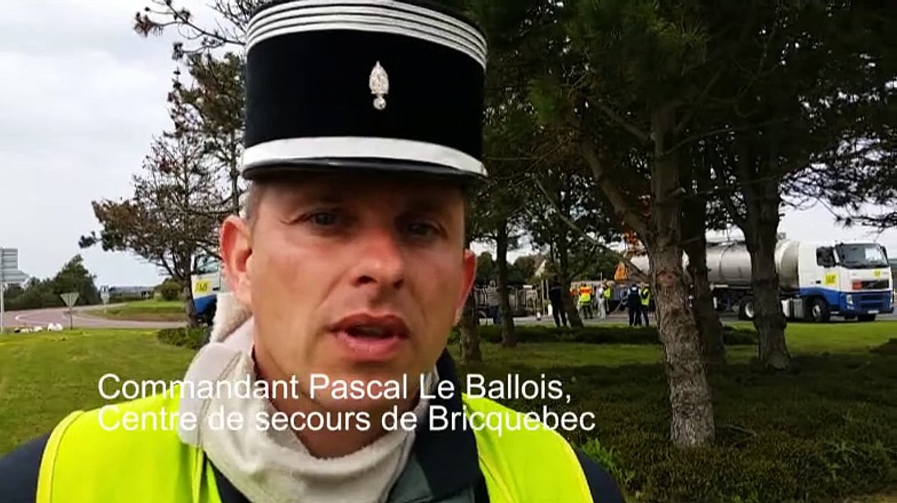 Camion renversé à Barneville