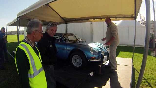 Alpine A 110 aux couleurs de France Bleu