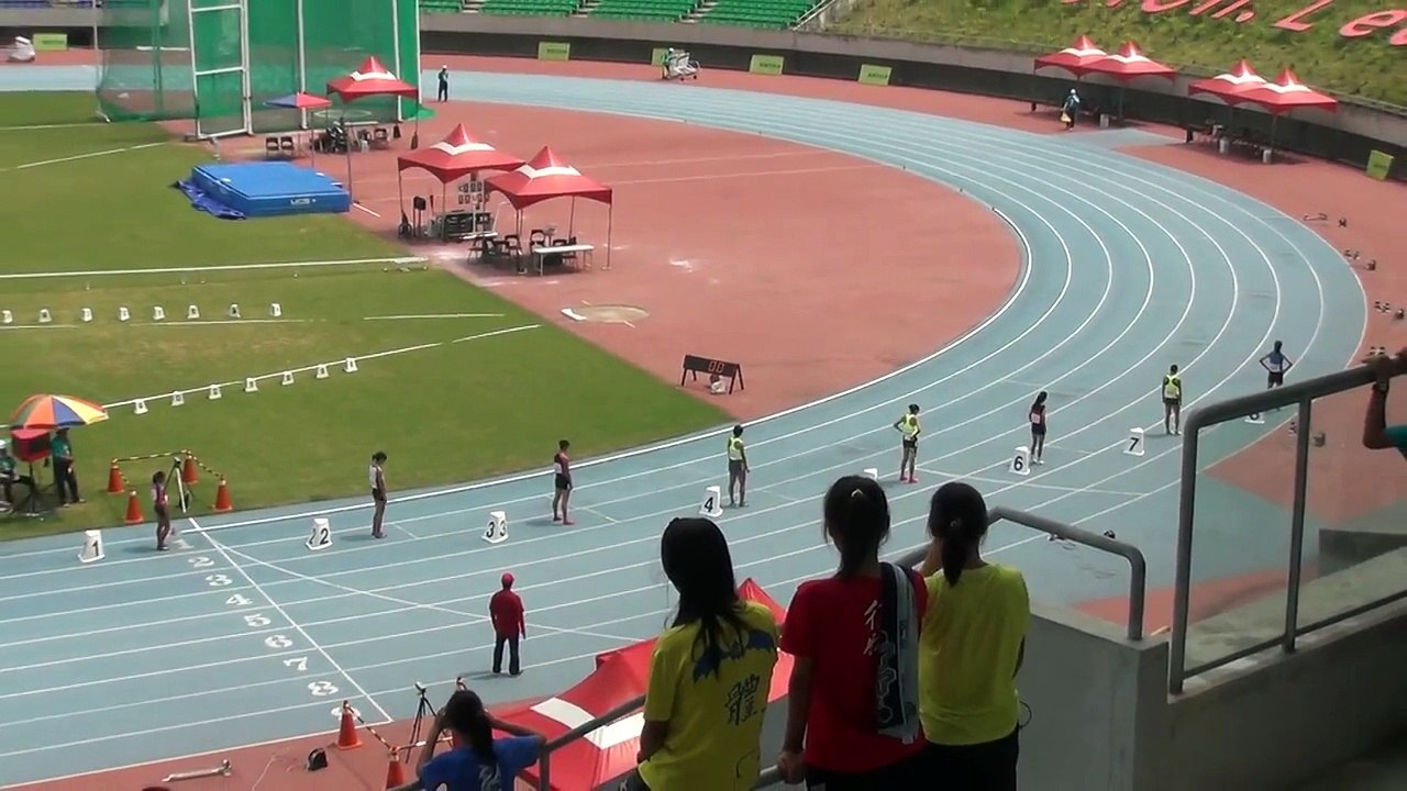 20140927113243 103年全國中等學校田徑錦標賽高中女子組800公尺決賽  新北三重商工吳婕琳奪金牌、北市再興中學 魏莉珩奪銀牌、北市再興中學 施香安奪銅牌。