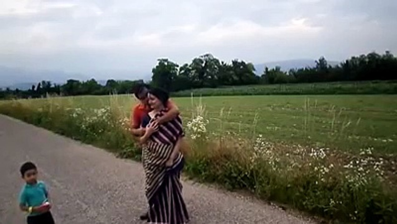 Pakistan Marriage Couple Hot Romance On Road