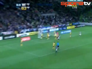 Harry Kewell attığı golle lideri devirdi!