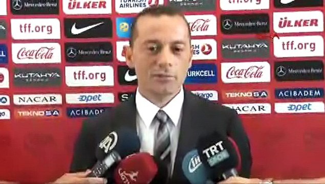 Cüneyt Çakır: Hakem camiası olarak Türk futbolunun önüne geçme gibi bir niyetimiz yok
