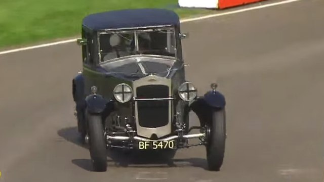 Incredible 1928 'Owlett' classic car tears round chicane at Goodwood