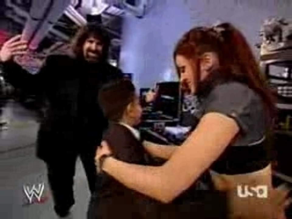 Maria Meets Honorary GM ON RAW