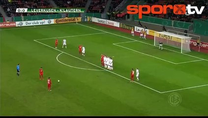 Hakan'dan müthiş bir frikik daha!...