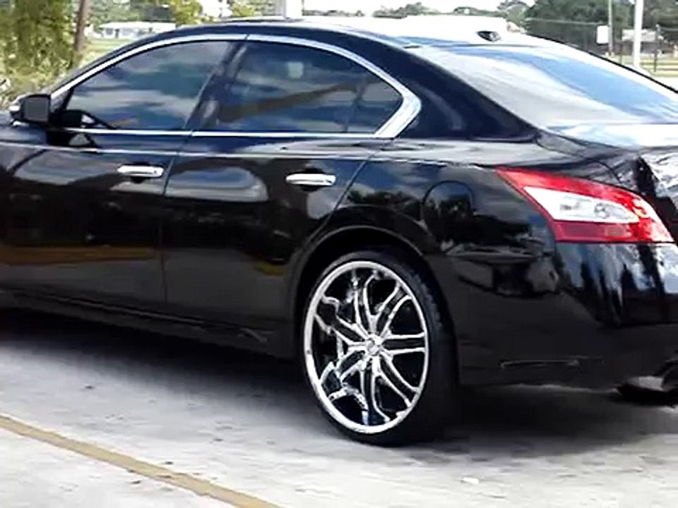 2010 NISSAN MAXIMA ON 24" RIMS