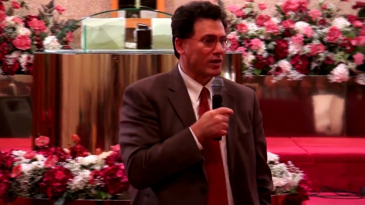 7/9 Muslims converting to Christianity: The Testimony of Kamal Saleem