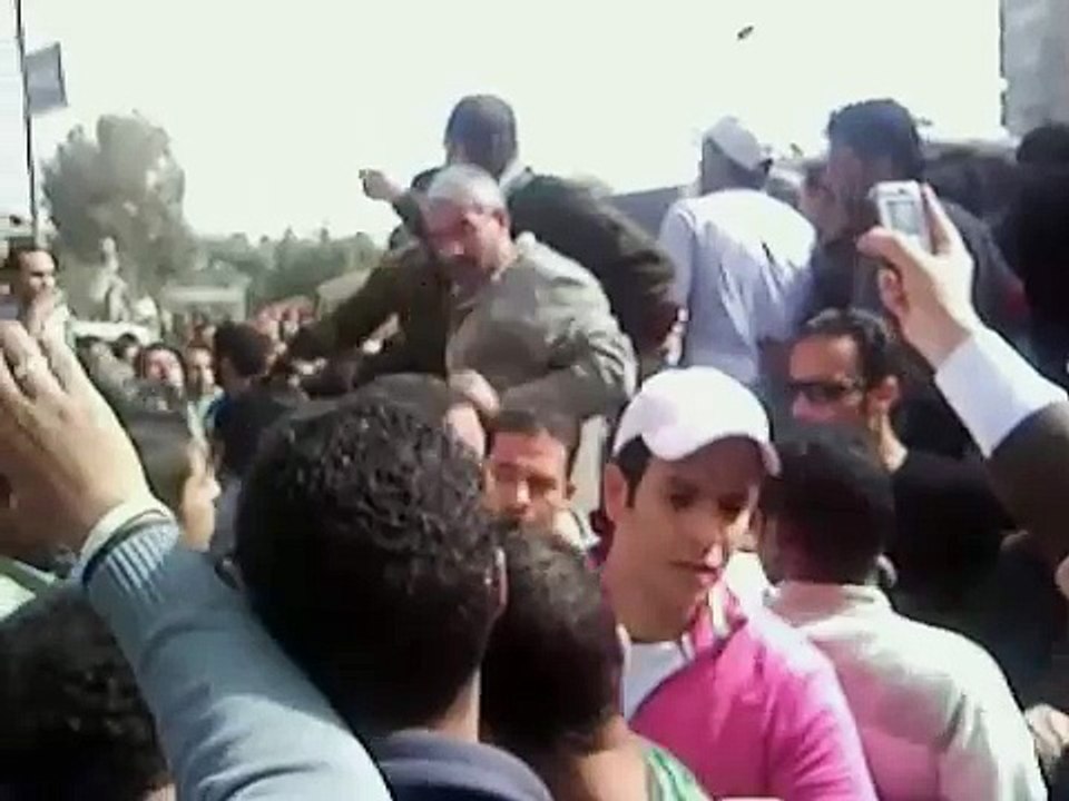 Maadi Police and Microbus Driver - 24Feb2011