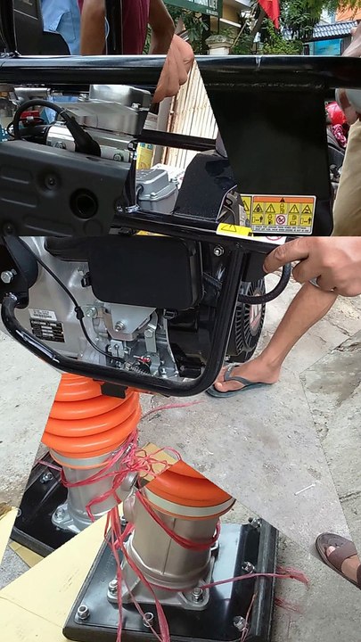 Đầm cóc chạy xăng MT72-MT72//0969 776 536// đầm cóc mikasa mt72-mt72