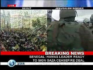 Live: Isreali police provocing Palestinians at Jeruzalem border