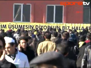 Çağlayan'da bıçakla yaralama!
