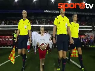 Kadlec oynadı, Çekler evinde yıkıldı!..