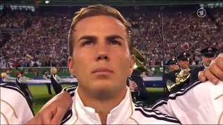 Deutsche Nationalhymne beim Spiel Deutschland - Brasilien
