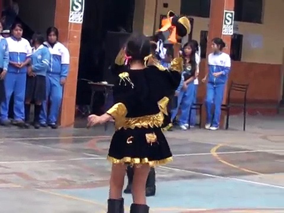Colegio Argentina 2011 - danza saya negra - parte 5