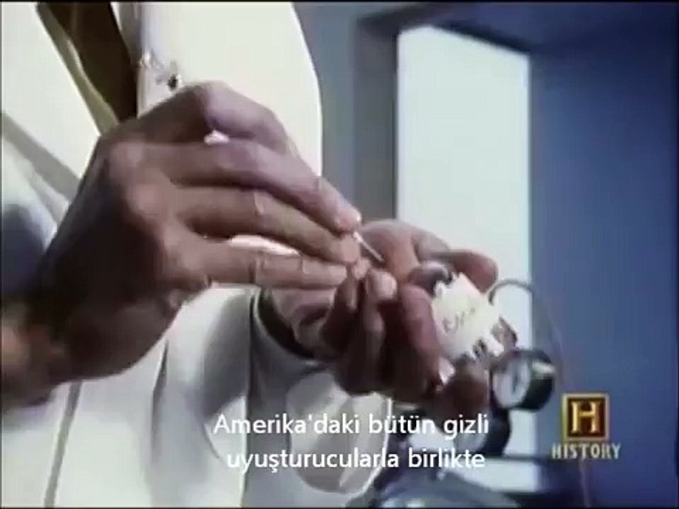 Maymunlara kokain enjekte etme deneyi (Türkçe Altyaz)