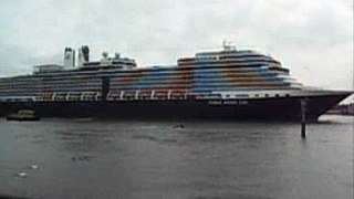 Eurodam cruiseschip binnenkomst in Nieuwe Waterweg 29-6-2008