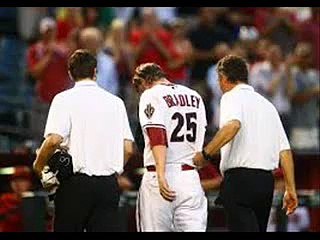 Broken Arrow's Archie Bradley exits game after getting hit in face by line drive