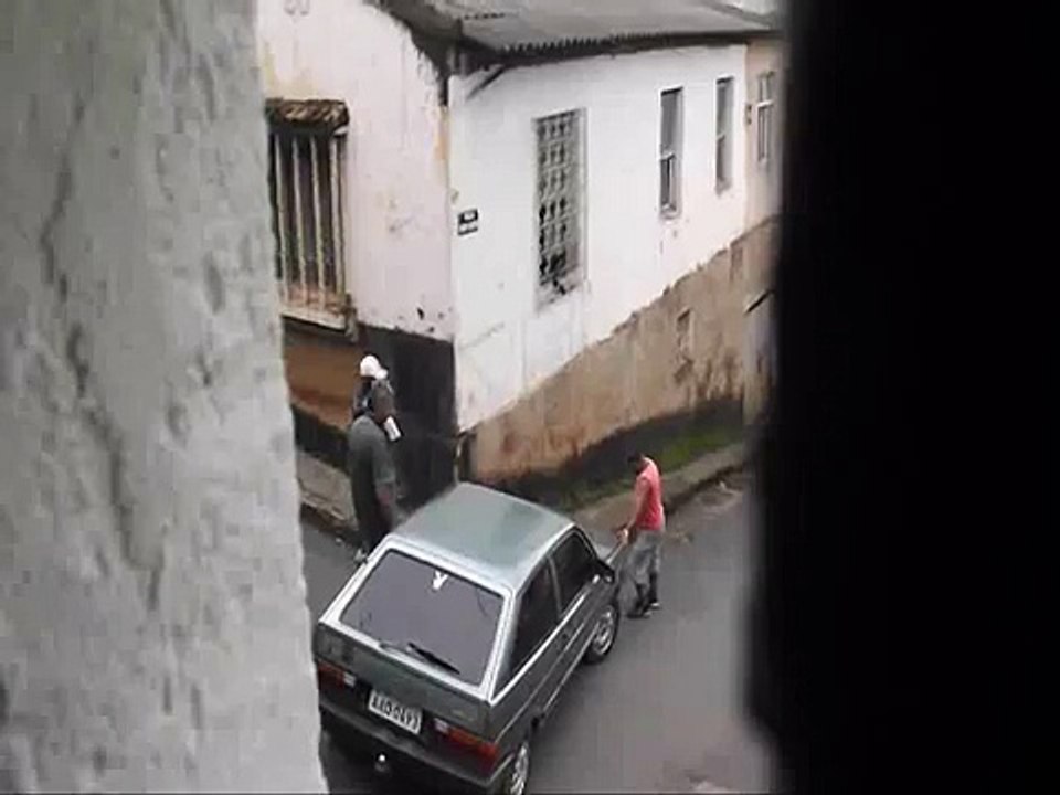 Como empurrar um carro na Ladeira.