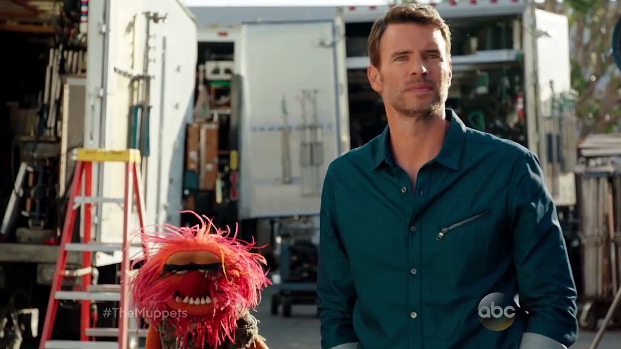 Small Talk with Scott Foley and Animal - The Muppets