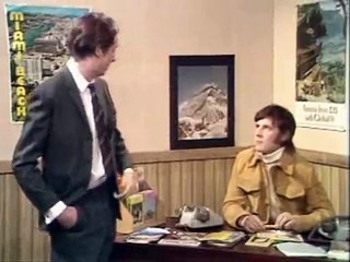 Monty Python - Travel agent sketch & theory of the brontosaurus