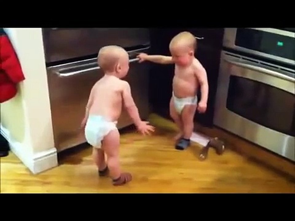 Twin Baby Boys German Translation   Deutsche Übersetzung! ENDLICH!