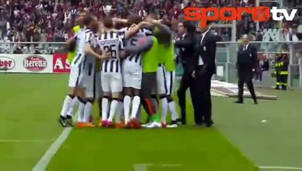 Pirlo'dan efsane frikik!
