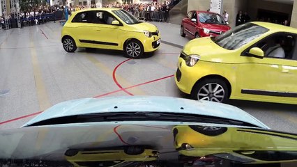 Tony Parker vs. New Renault Twingo - Who is the most agile ?