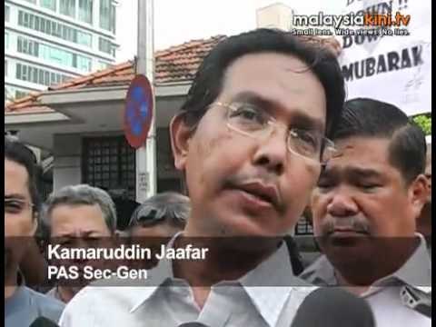 Thousands demonstrate against Mubarak, 8 arrested