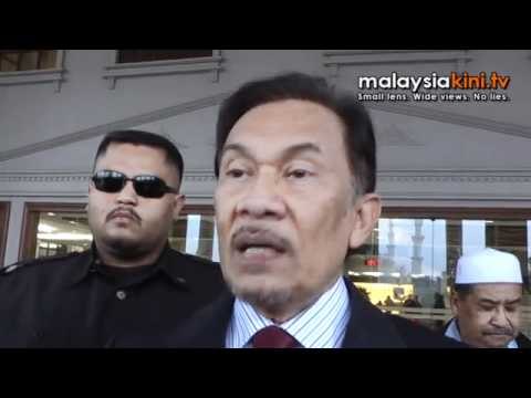 Defence to apply to disqualify judge