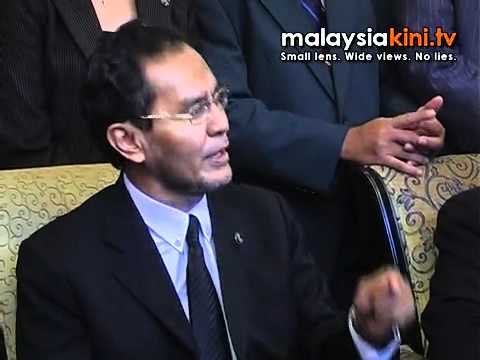 PAS MP loses cool over pork jibe