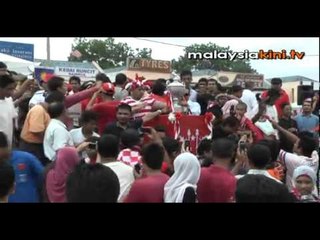 Pahlawan Merah disambut meriah di Galas