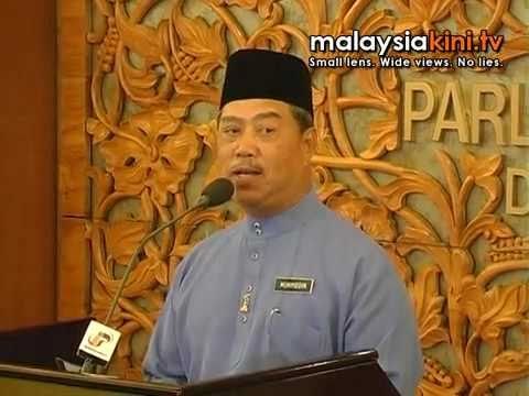 Budget 2011 views from the Parliament lobby - Part II