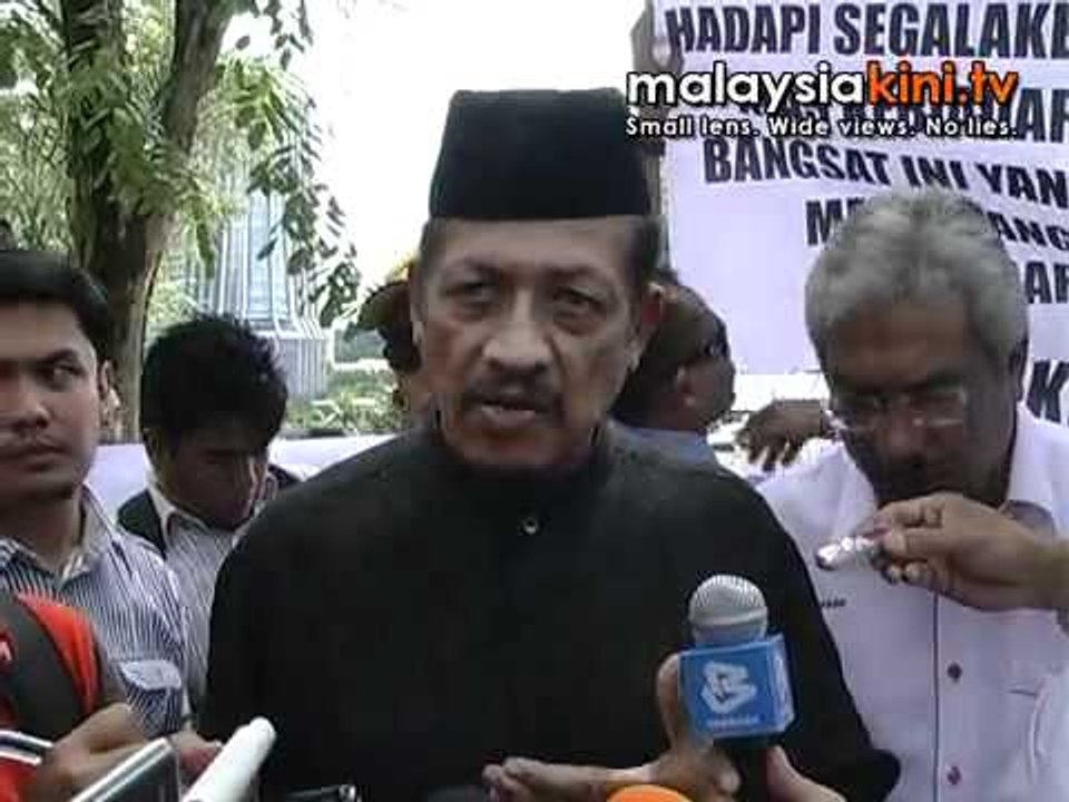 Perkasa lodges report against Soi Lek