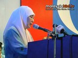 Say it loud, Wan Azizah tells PKR: 'WE are the future'