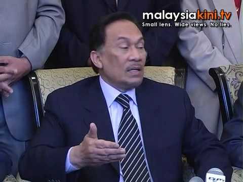 Anwar produces documents on Apco-Israeli-1Malaysia link