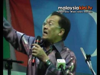 Anwar : Najib stoop low to politicise hospital visit.